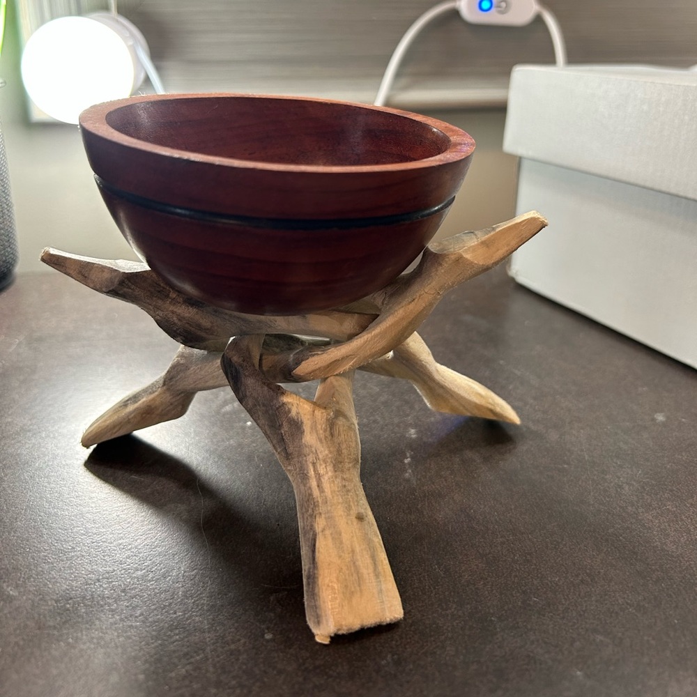 wooden bowl and holder